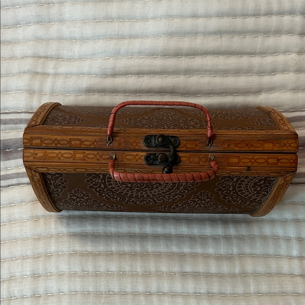 Wooden Box Purse - Picture 3 of 10